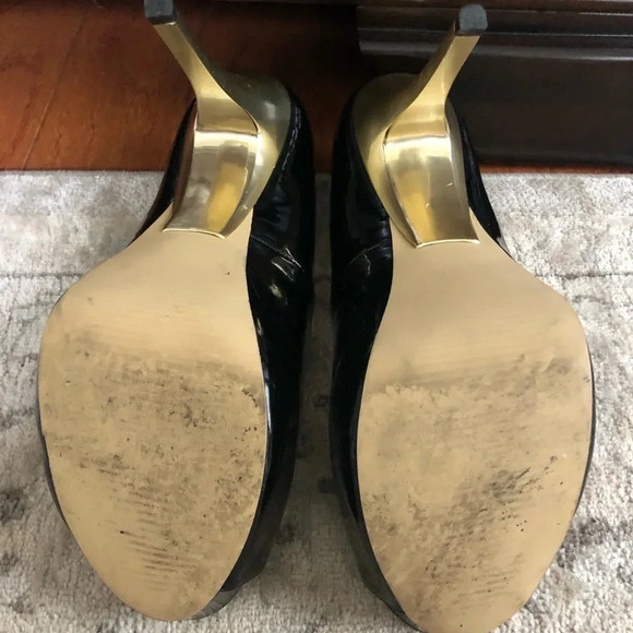 Steve Madden Black with Gold Heels - Picture 7 of 7